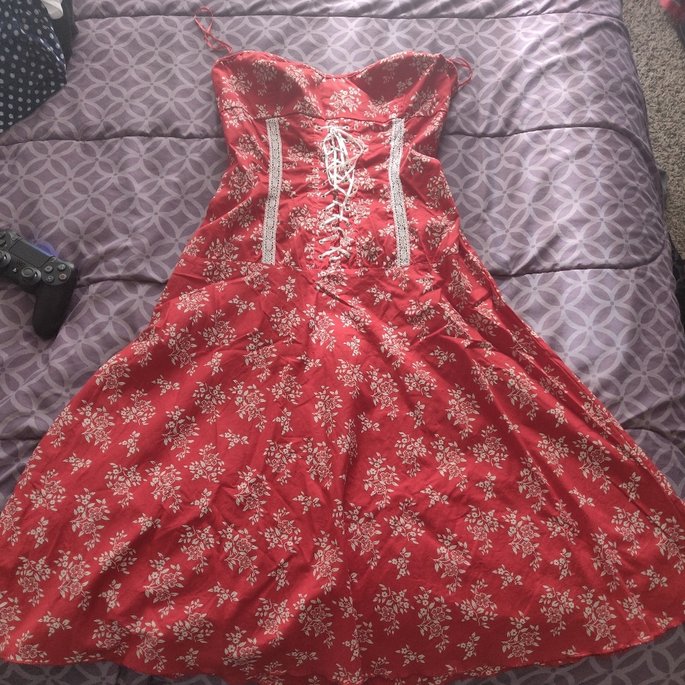 Angie Strapless red dress
